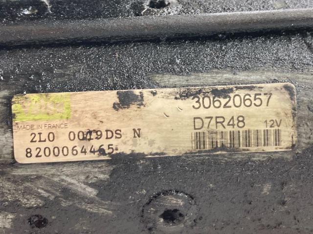 bontott VOLVO V40 Önindító