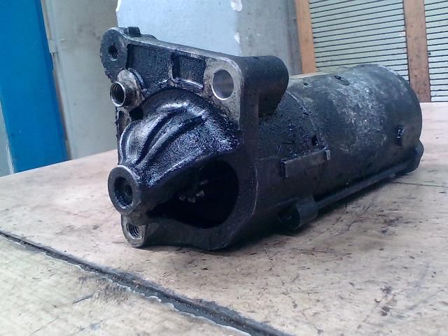 bontott VOLVO V40 Önindító