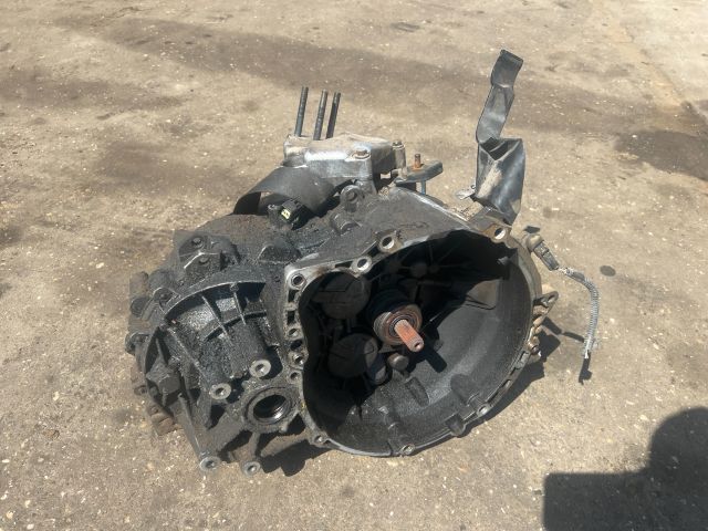 bontott VOLVO V40 Váltó (Mechanikus)