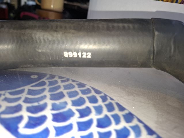 bontott VOLVO V40 Vízcső