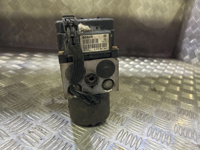 bontott VOLVO V40 ABS Kocka