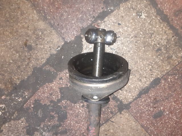 bontott VOLVO V40 Bal Féltengely