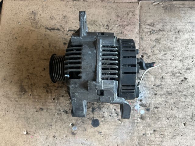 bontott VOLVO V40 Generátor