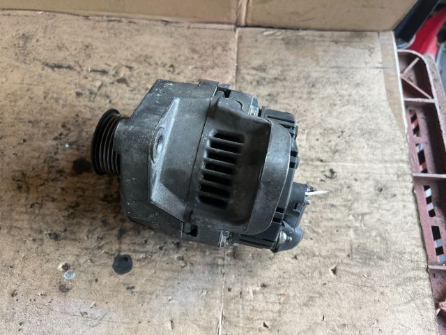 bontott VOLVO V40 Generátor