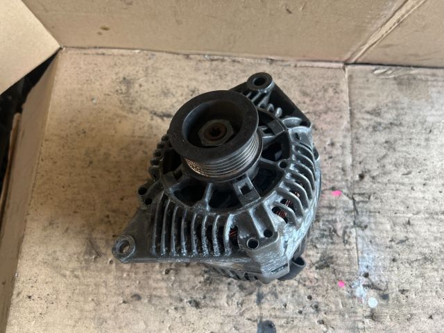 bontott VOLVO V40 Generátor