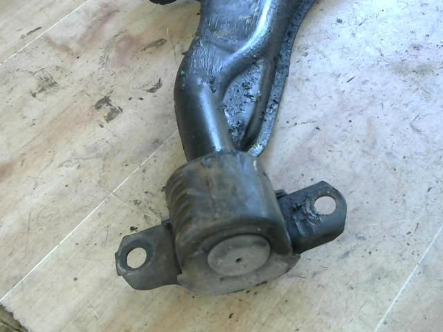 bontott VOLVO V40 Jobb első Lengőkar