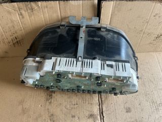 bontott VOLVO V40 Kilométeróra