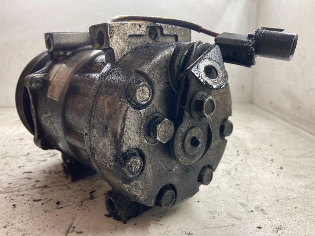 bontott VOLVO V40 Klímakompresszor