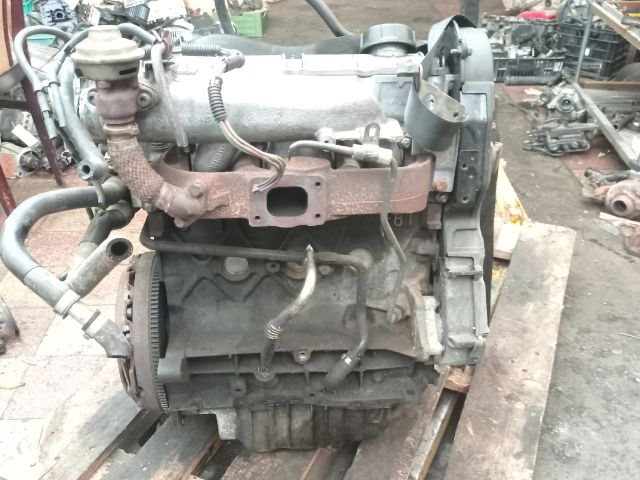 bontott VOLVO V40 Motor (Fűzött blokk hengerfejjel)