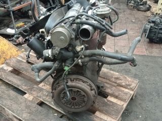 bontott VOLVO V40 Motor (Fűzött blokk hengerfejjel)