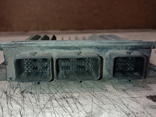 bontott VOLVO V40 Motorvezérlő