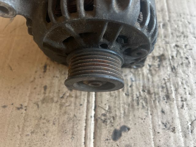 bontott VOLVO V40 Generátor