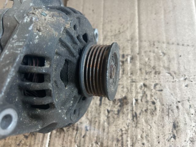 bontott VOLVO V40 Generátor