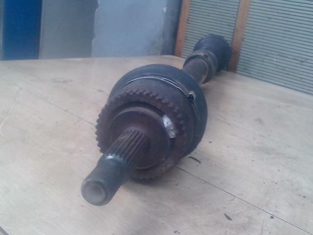 bontott VOLVO V40 Jobb Féltengely