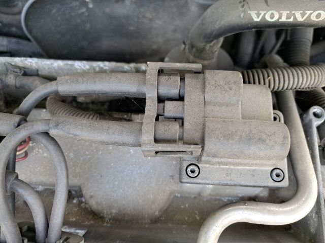 bontott VOLVO V40 Motor (Fűzött blokk hengerfejjel)