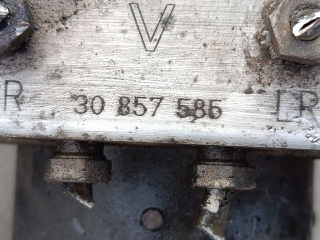 bontott VOLVO V40 ABS Kocka