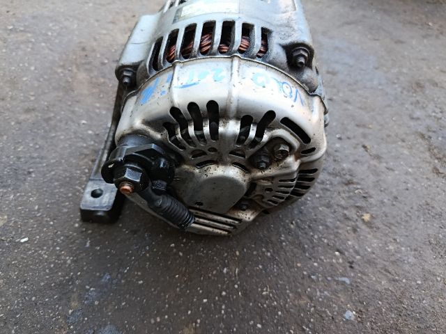 bontott VOLVO V40 Generátor