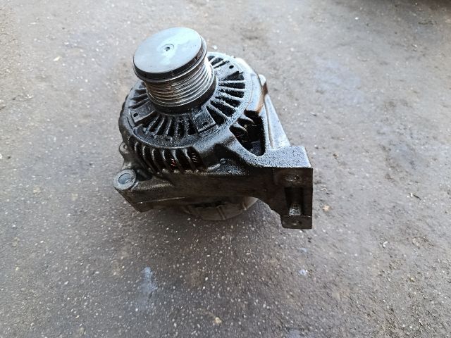 bontott VOLVO V40 Generátor