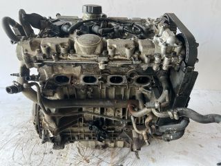 bontott VOLVO V40 Motor (Fűzött blokk hengerfejjel)