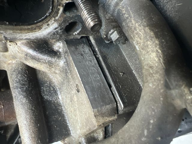 bontott VOLVO V40 Motor (Fűzött blokk hengerfejjel)