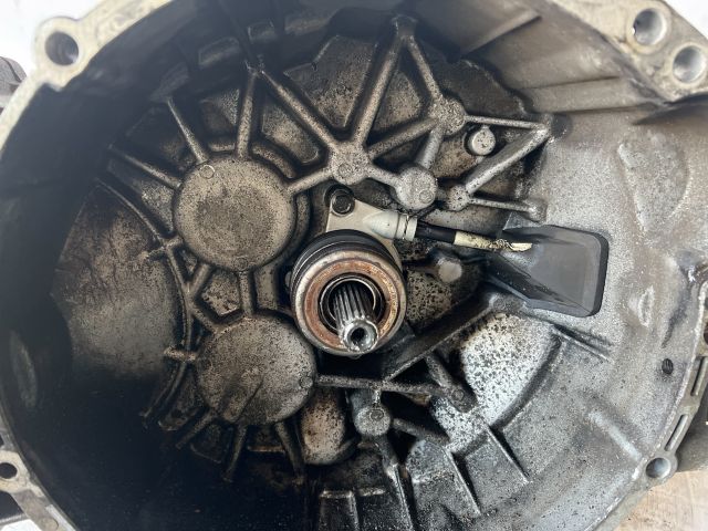 bontott VOLVO V40 Váltó (Mechanikus)