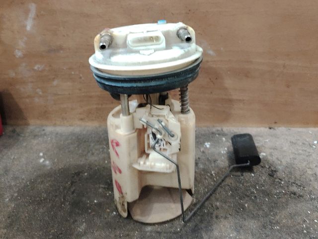 bontott VOLVO V40 Üzemanyag Szivattyú