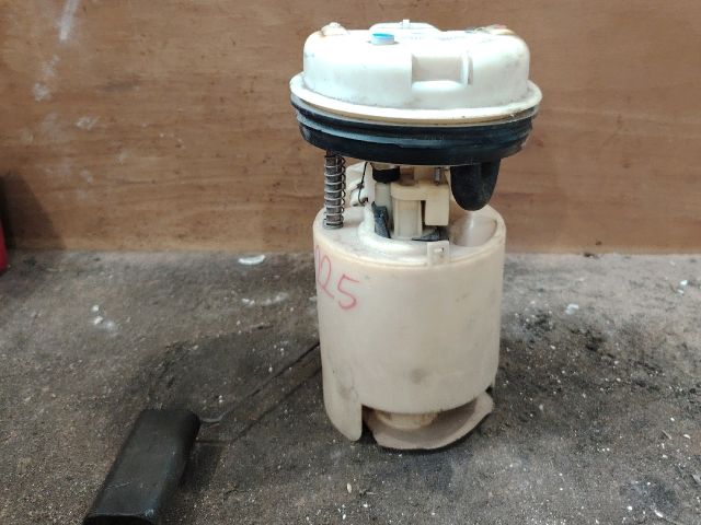 bontott VOLVO V40 Üzemanyag Szivattyú