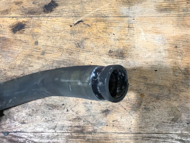 bontott VOLVO V40 Vízcső