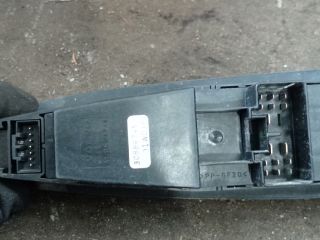 bontott VOLVO V40 Ablakemelő Kapcsoló Négyes / Kettes