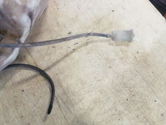 bontott VOLVO V40 Ablakmosó Tartály