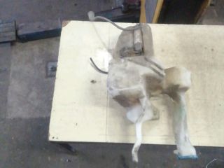 bontott VOLVO V40 Ablakmosó Tartály