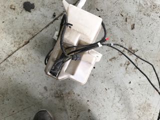 bontott VOLVO V40 Ablakmosó Tartály