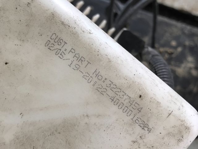 bontott VOLVO V40 Ablakmosó Tartály