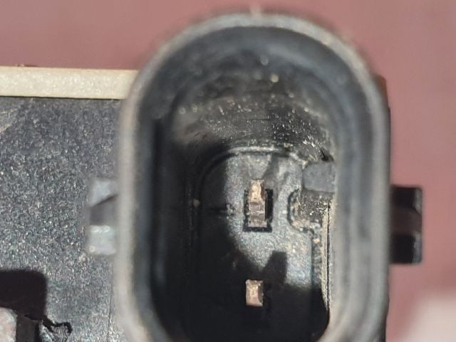 bontott VOLVO V40 Akkumulátor Saru Elektronikával