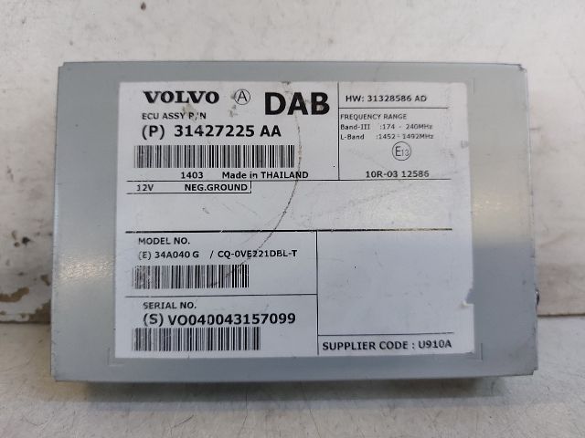 bontott VOLVO V40 Antenna Erősítő