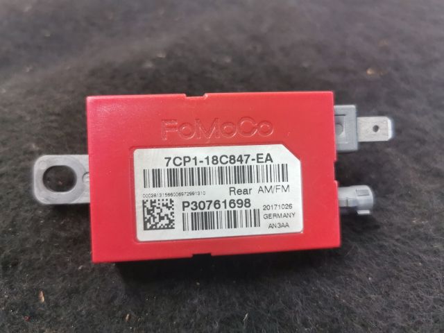 bontott VOLVO V40 Antenna Erősítő