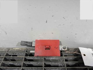 bontott VOLVO V40 Antenna Erősítő