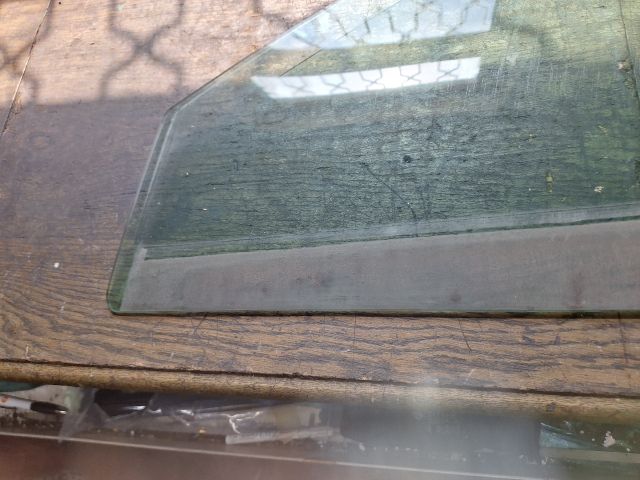 bontott VOLVO V40 Bal első Ablak