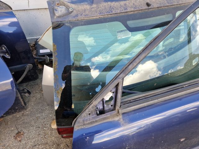 bontott VOLVO V40 Bal első Ajtó (Részeivel)