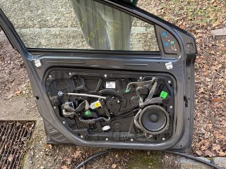 bontott VOLVO V40 Bal első Ajtó (Részeivel)