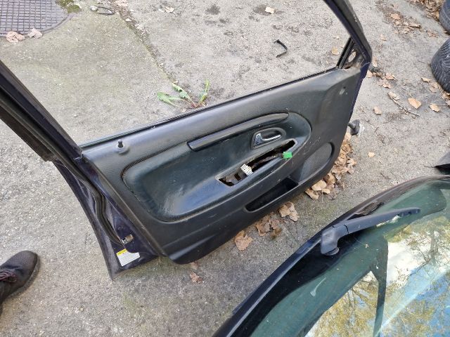 bontott VOLVO V40 Bal első Ajtó (Részeivel)