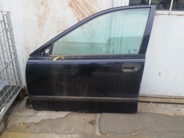 bontott VOLVO V40 Bal első Ajtó (Üres lemez)