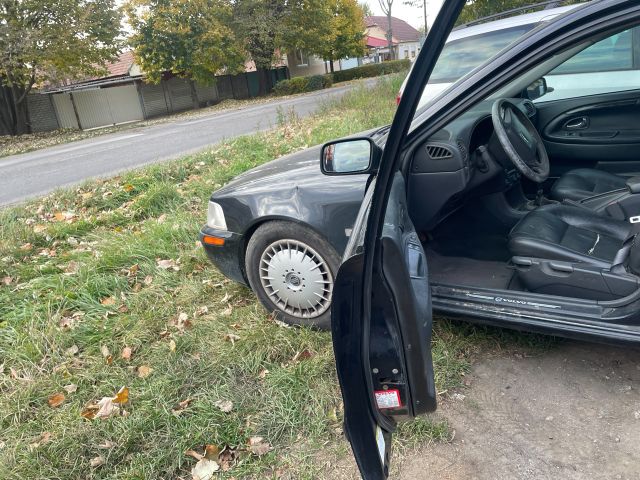 bontott VOLVO V40 Bal első Ajtó (Üres lemez)