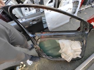 bontott VOLVO V40 Bal első Ajtó (Üres lemez)