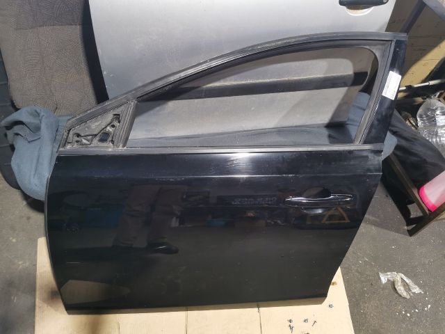 bontott VOLVO V40 Bal első Ajtó (Üres lemez)