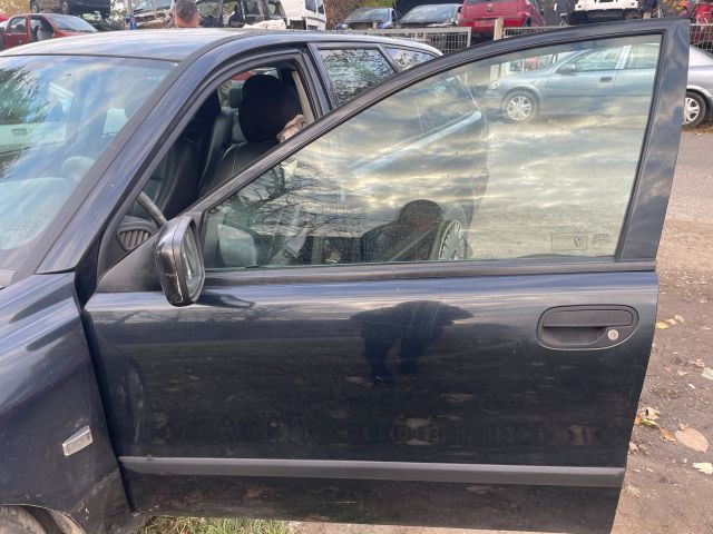 bontott VOLVO V40 Bal első Ajtó (Üres lemez)