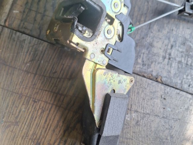 bontott VOLVO V40 Bal első Ajtózár