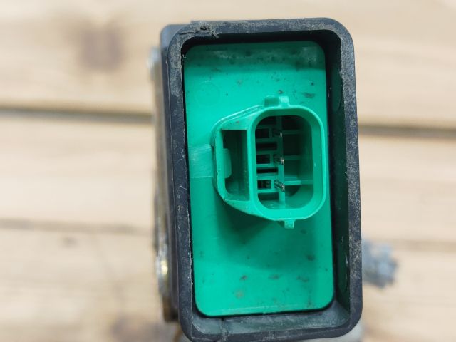 bontott VOLVO V40 Bal első Ajtózár