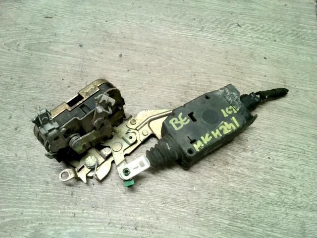 bontott VOLVO V40 Bal első Ajtózár