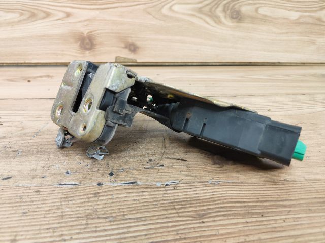 bontott VOLVO V40 Bal első Ajtózár